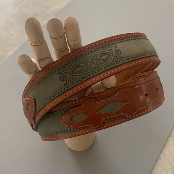 Valentino Vintage Leather Belt - Picture 8 of 9